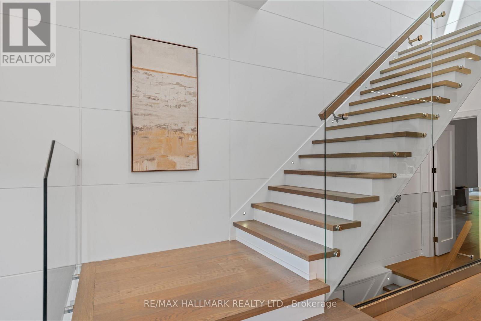 Photo 23 of 62 St Germain Avenue, Toronto ON
