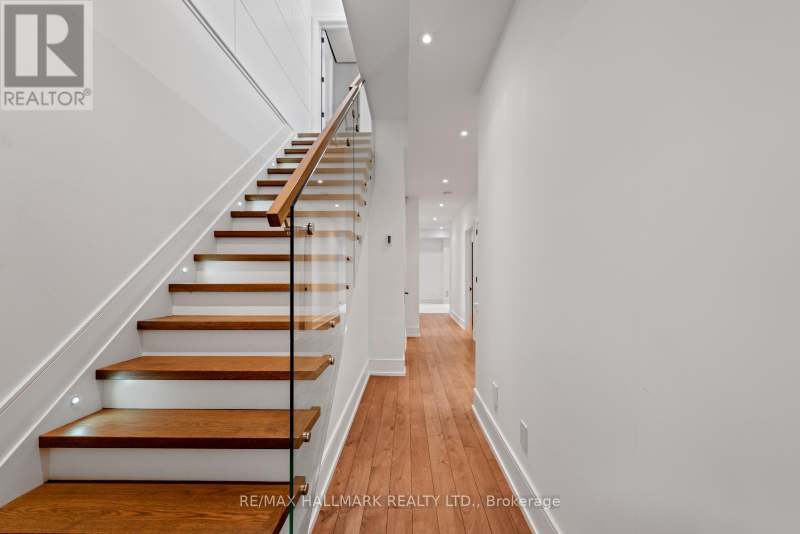 Photo 39 of 62 St Germain Avenue, Toronto ON