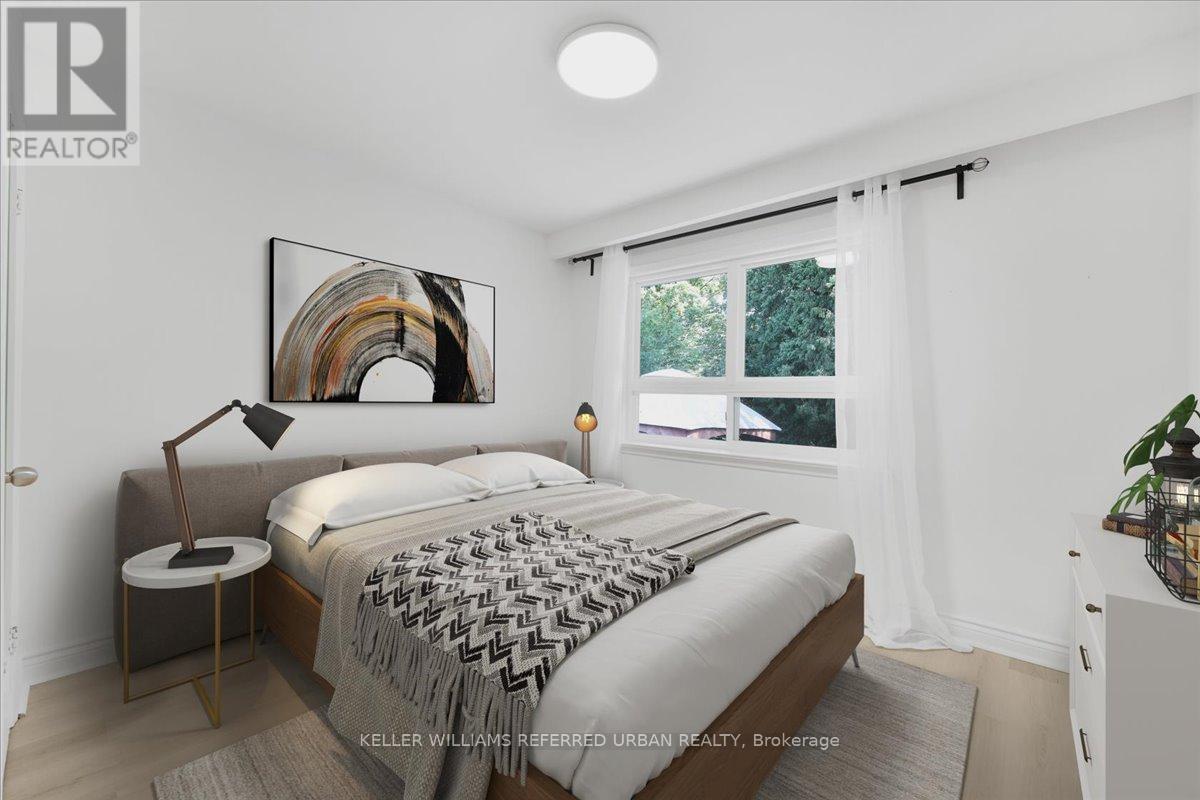Photo 22 of 297 Betty Ann Drive, Toronto ON