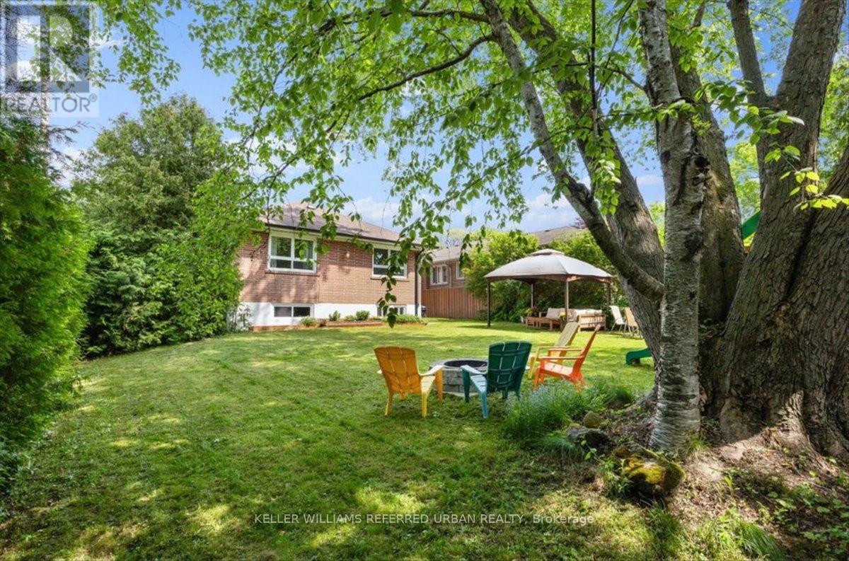 Photo 33 of 297 Betty Ann Drive, Toronto ON