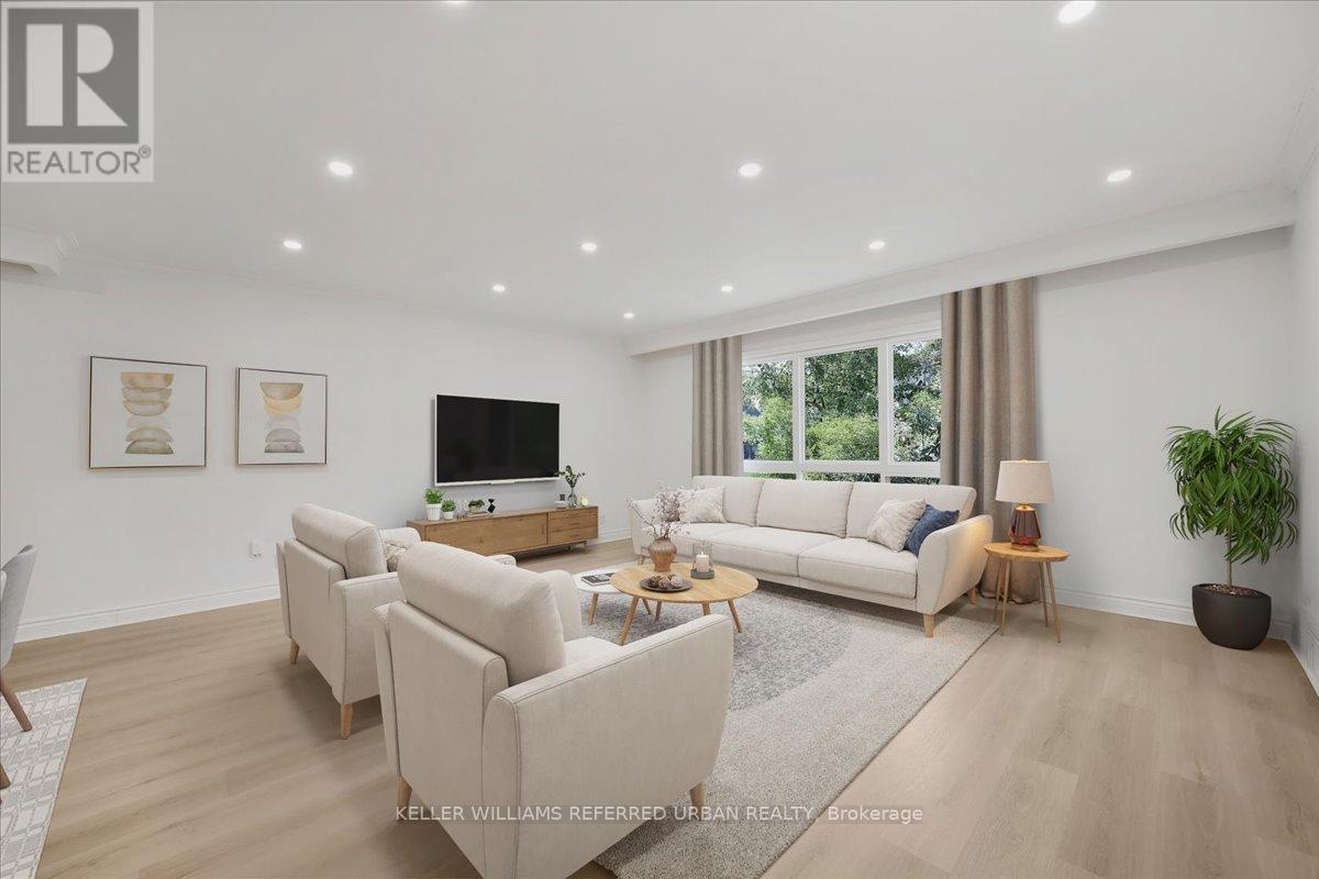 Photo 4 of 297 Betty Ann Drive, Toronto ON