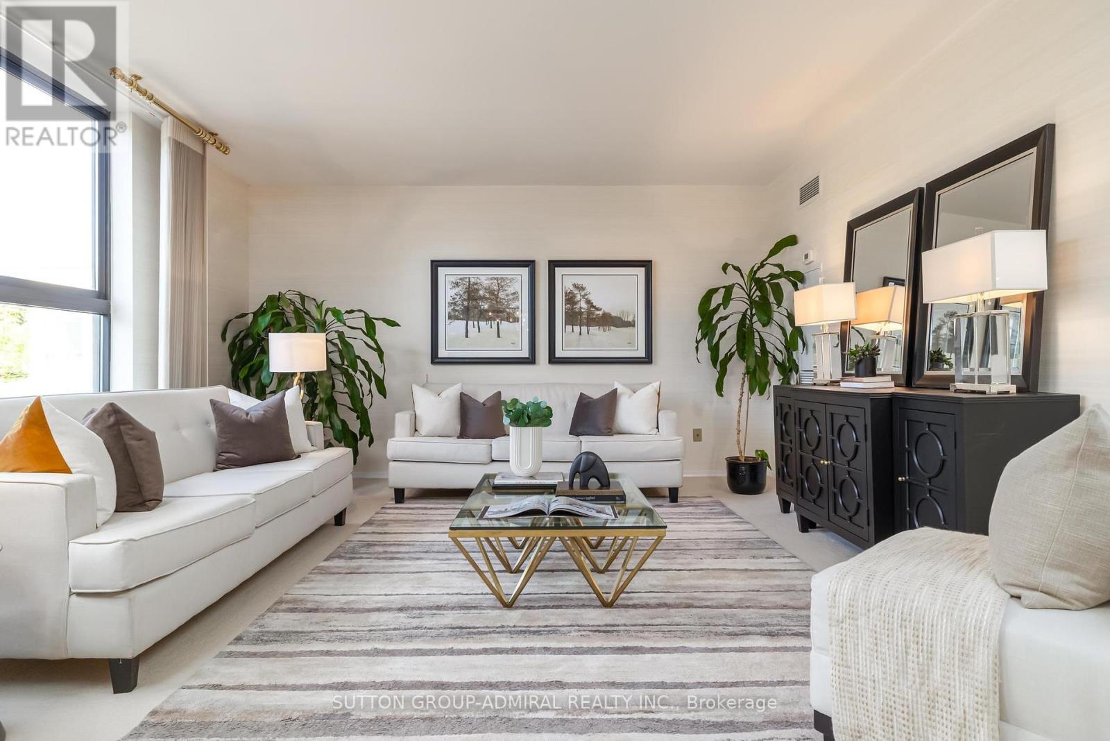Photo 10 of 202 10 Prue Avenue, Toronto ON
