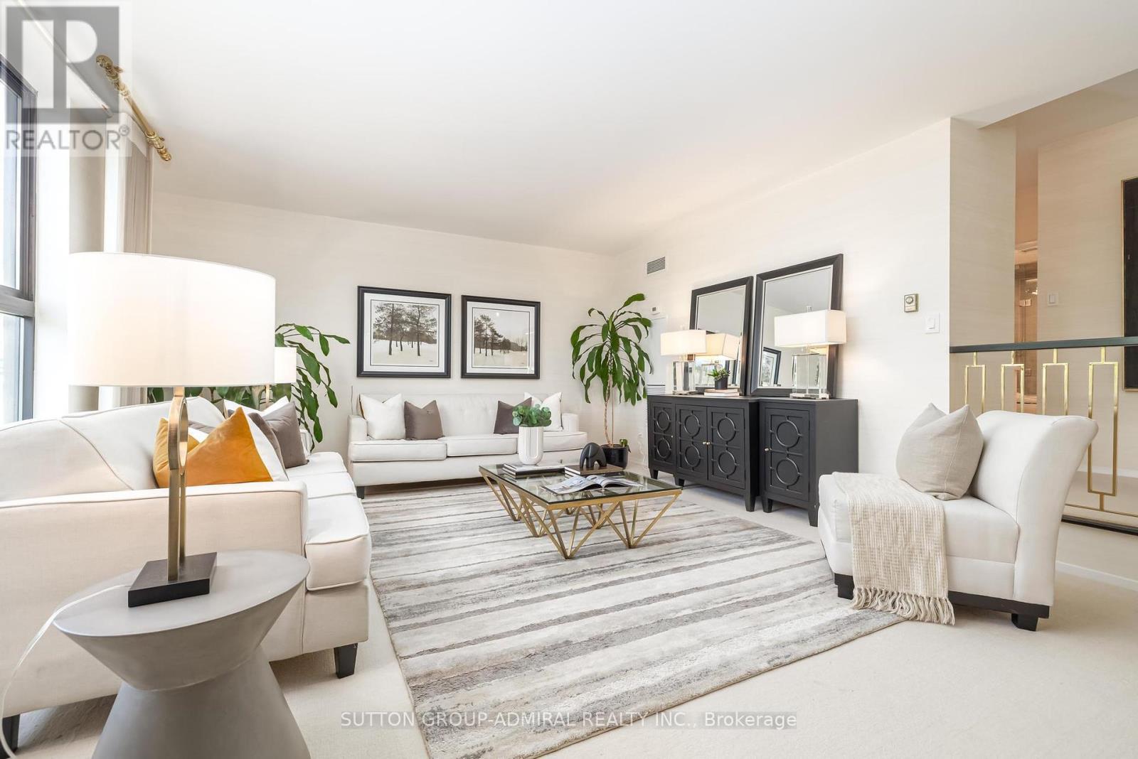 Photo 11 of 202 10 Prue Avenue, Toronto ON