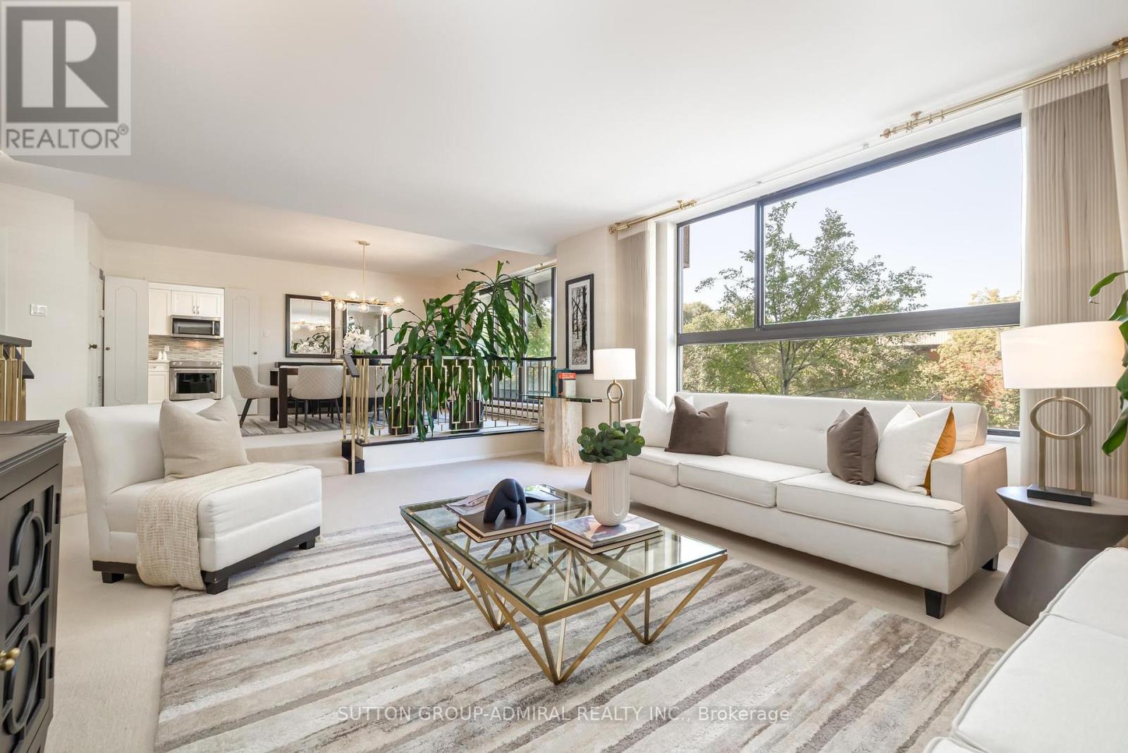 Photo 12 of 202 10 Prue Avenue, Toronto ON