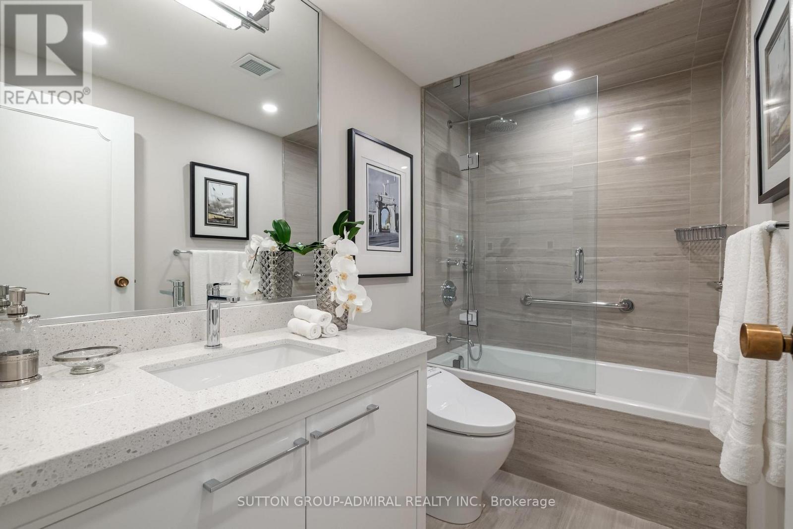 Photo 24 of 202 10 Prue Avenue, Toronto ON