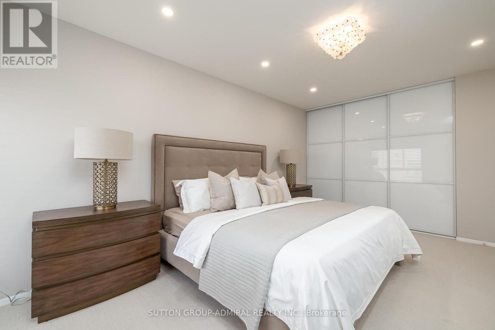 Photo 26 of 202 10 Prue Avenue, Toronto ON
