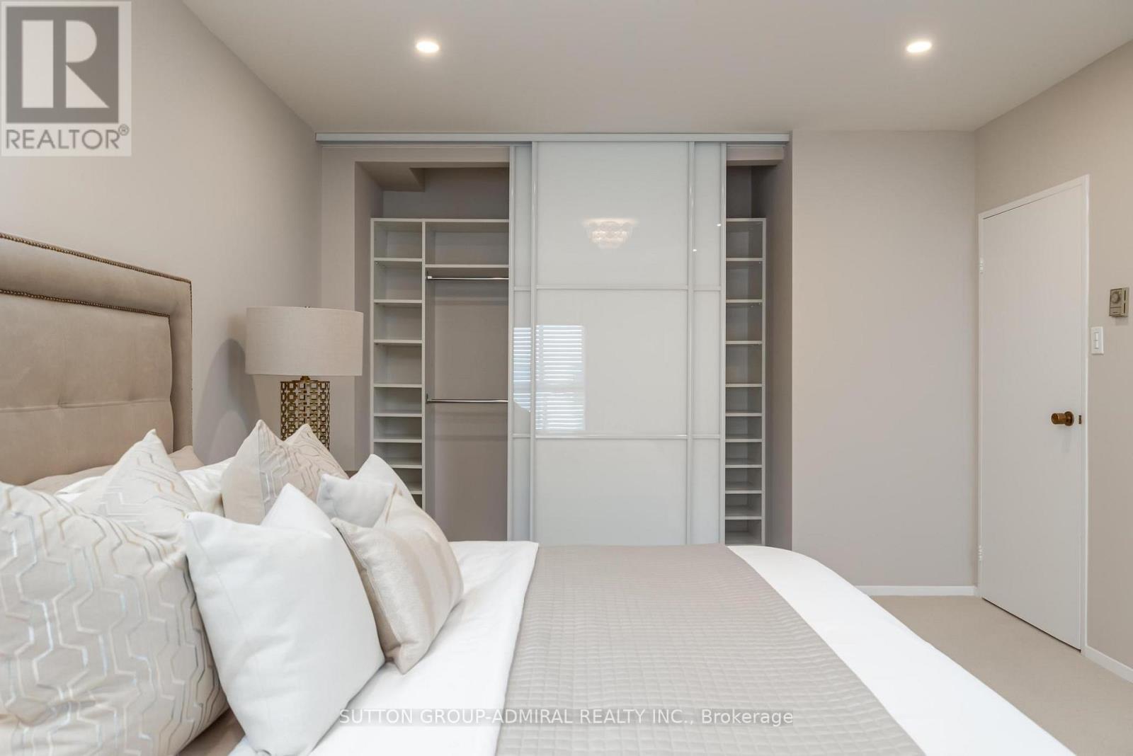 Photo 29 of 202 10 Prue Avenue, Toronto ON