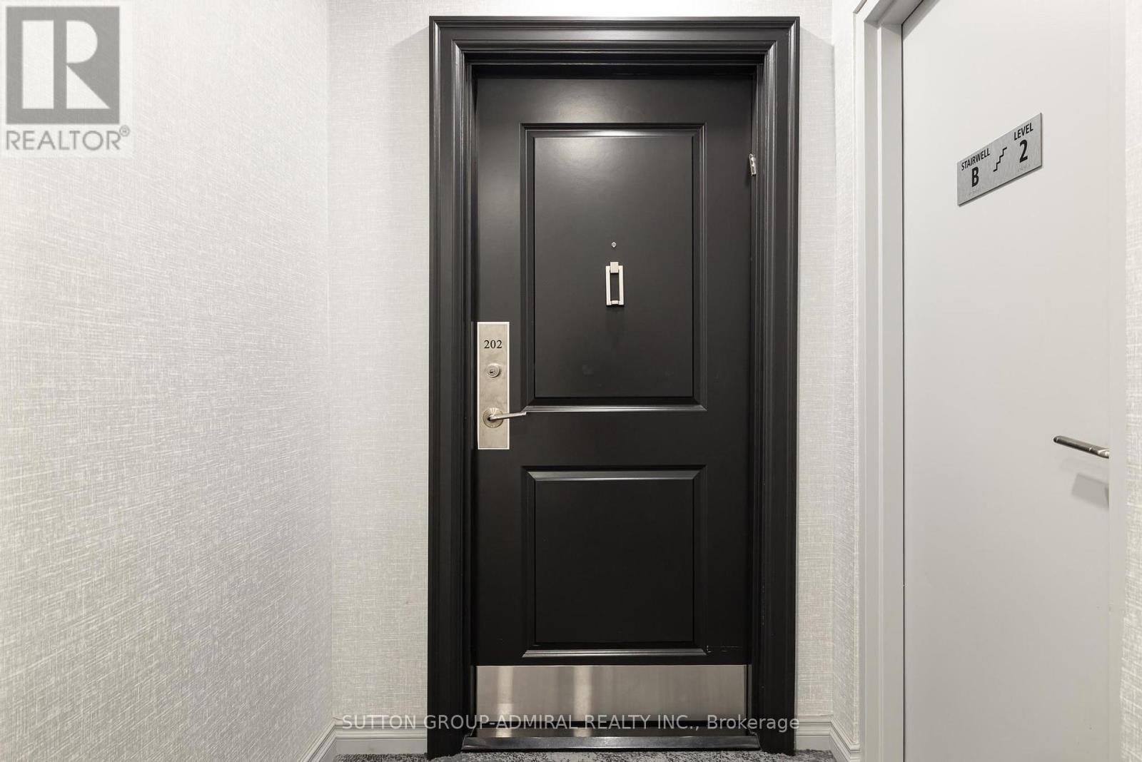 Photo 7 of 202 10 Prue Avenue, Toronto ON