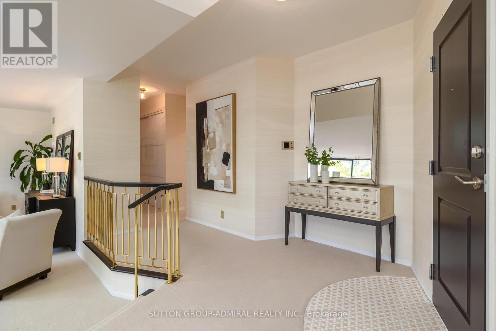 Photo 8 of 202 10 Prue Avenue, Toronto ON
