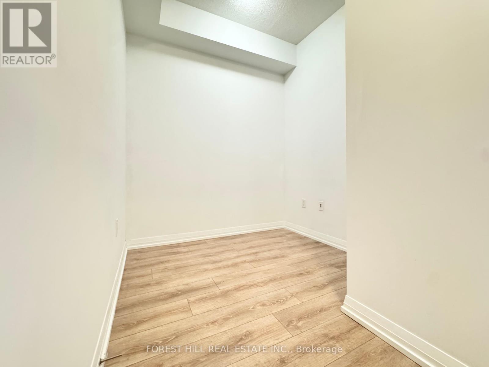 Photo 12 of 272 60 Ann Oreilly Road, Toronto ON