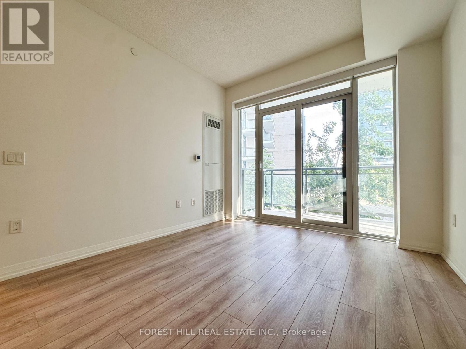 Photo 3 of 272 60 Ann Oreilly Road, Toronto ON
