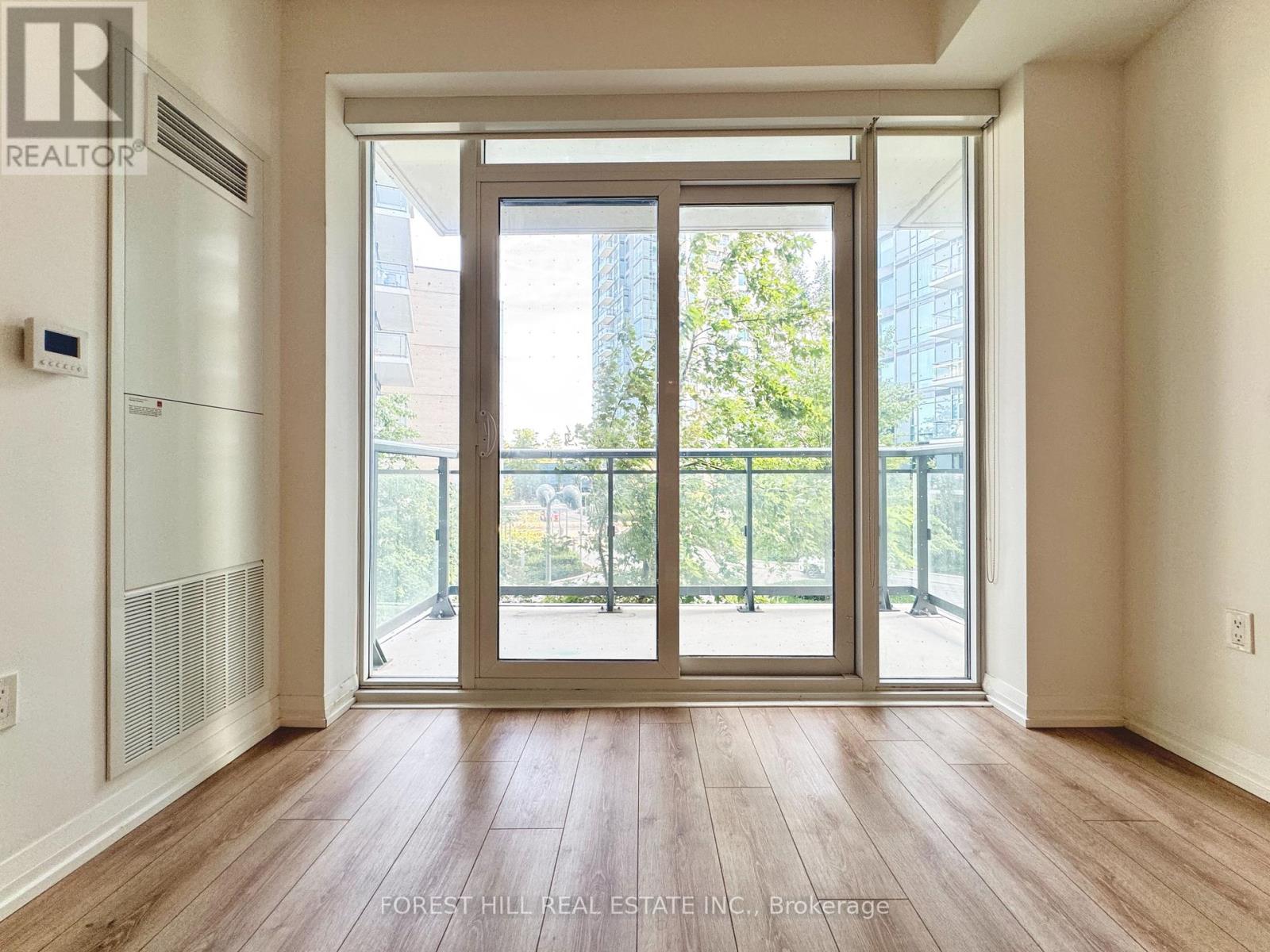 Photo 4 of 272 60 Ann Oreilly Road, Toronto ON