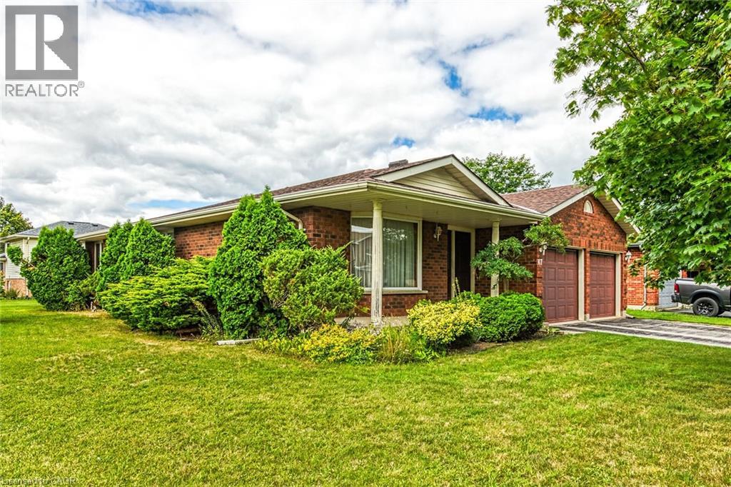 Photo 45 of 47 Falls Crescent, Simcoe ON