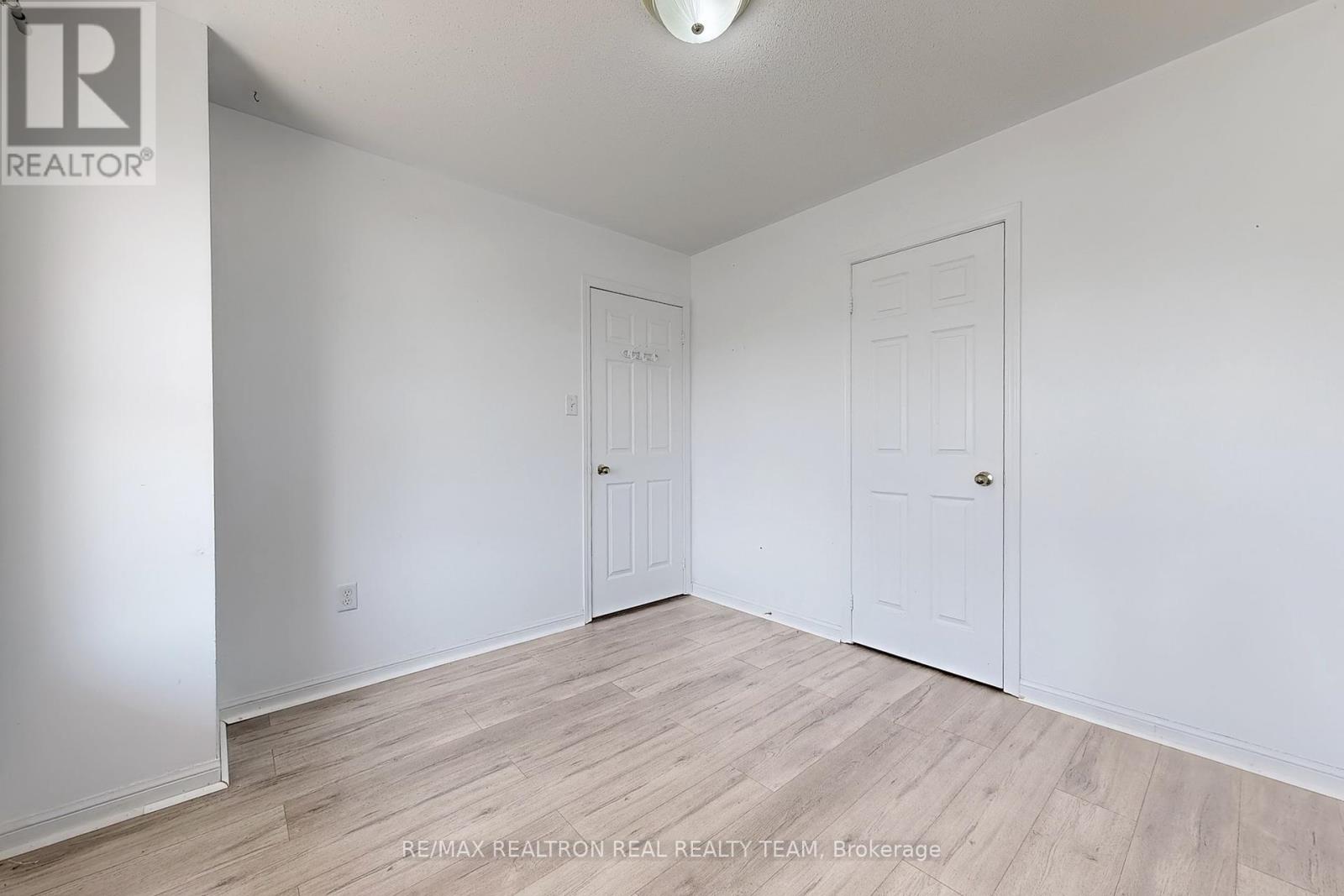 Photo 34 of Unit B 1 8892 Sheppard Avenue E, Toronto ON