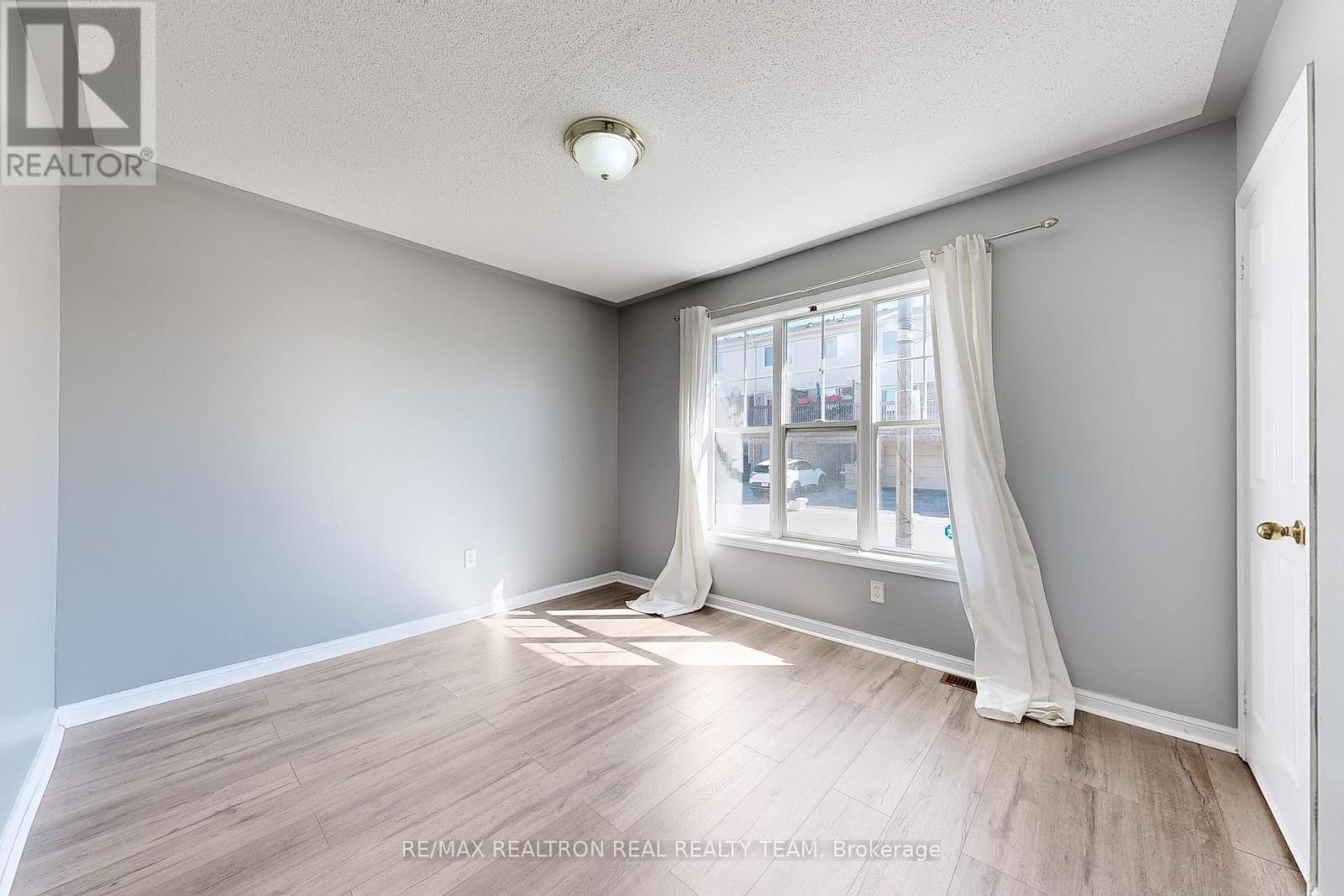 Photo 29 of Unit B 1 8892 Sheppard Avenue E, Toronto ON
