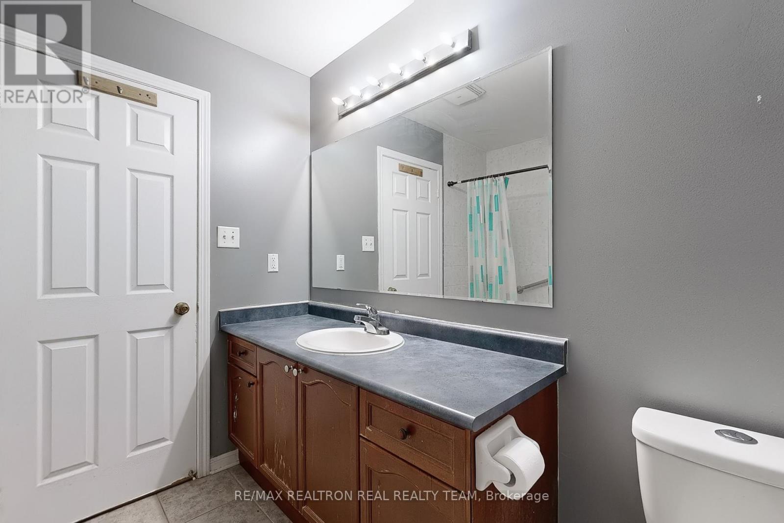 Photo 25 of Unit B 1 8892 Sheppard Avenue E, Toronto ON