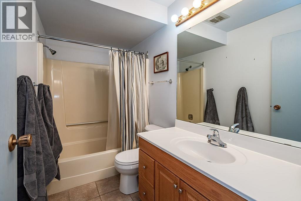 1691 3A Highway Unit# 5, Nelson