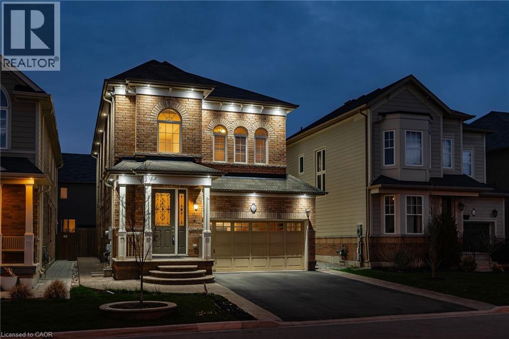 Photo 5 of 32 Babcock Street, Waterdown ON
