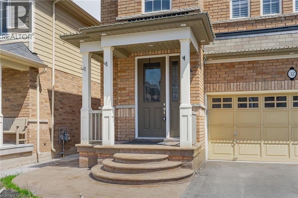 Photo 8 of 32 Babcock Street, Waterdown ON
