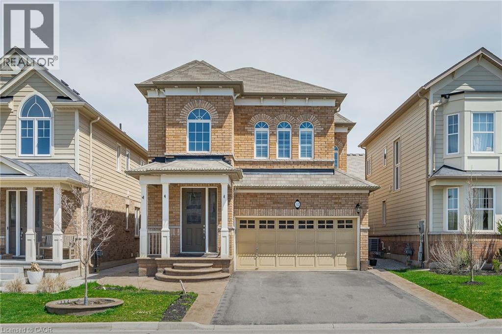 Photo 4 of 32 Babcock Street, Waterdown ON