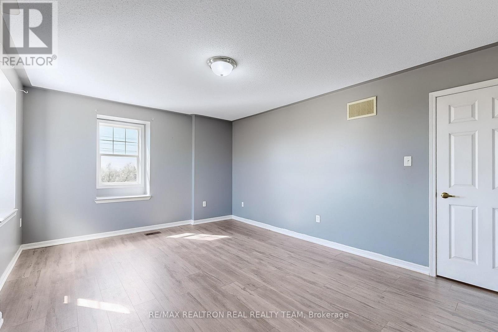Photo 19 of Unit B 1 8892 Sheppard Avenue E, Toronto ON