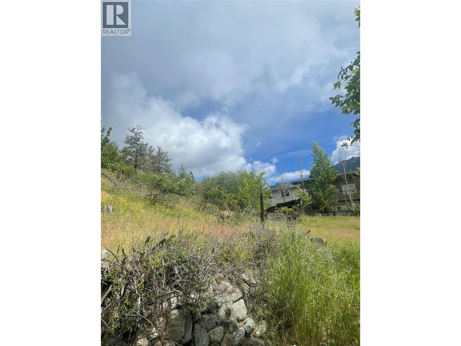 685 RUSSELL Lane, Lillooet