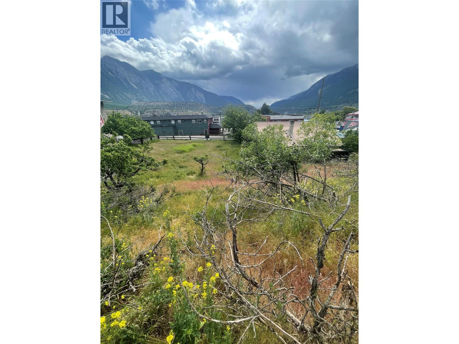 685 RUSSELL Lane, Lillooet