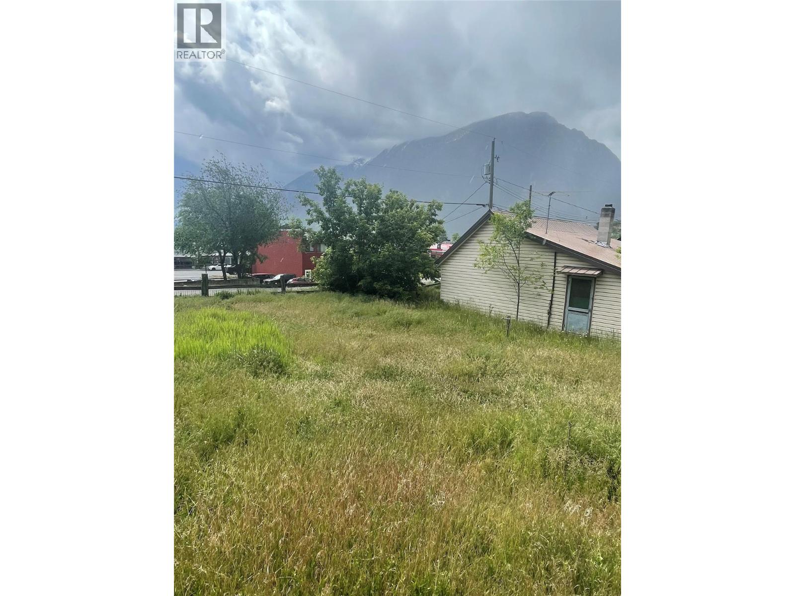 685 RUSSELL Lane, Lillooet