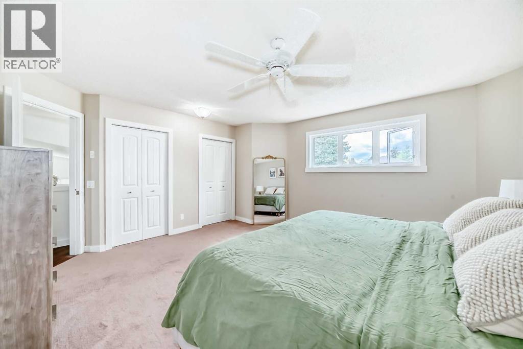 Photo 17 of 60 Sunlake Road Se, Calgary AB