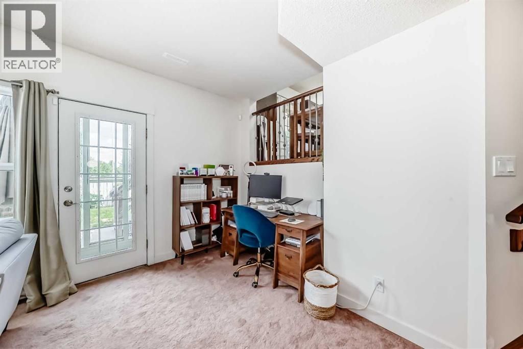 Photo 30 of 60 Sunlake Road Se, Calgary AB