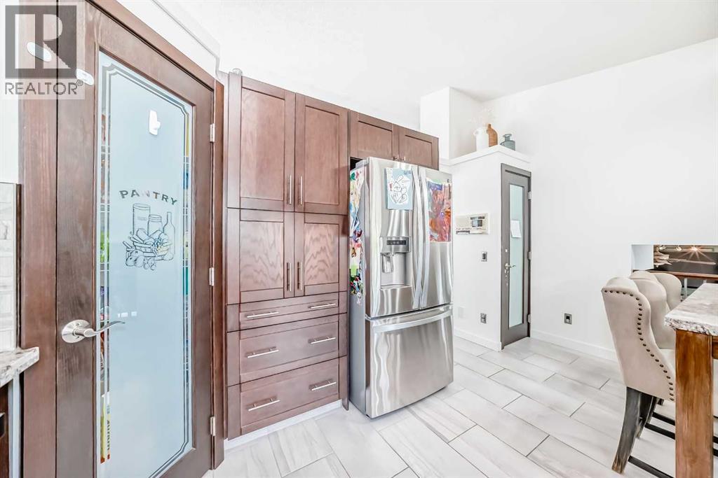 Photo 13 of 60 Sunlake Road Se, Calgary AB