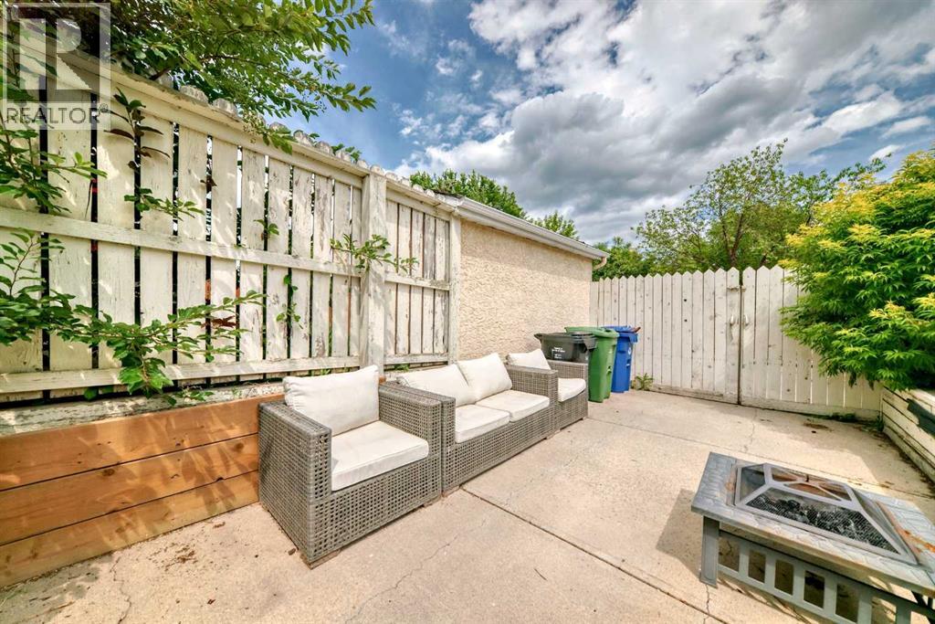 Photo 44 of 60 Sunlake Road Se, Calgary AB