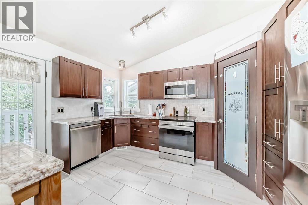 Photo 8 of 60 Sunlake Road Se, Calgary AB