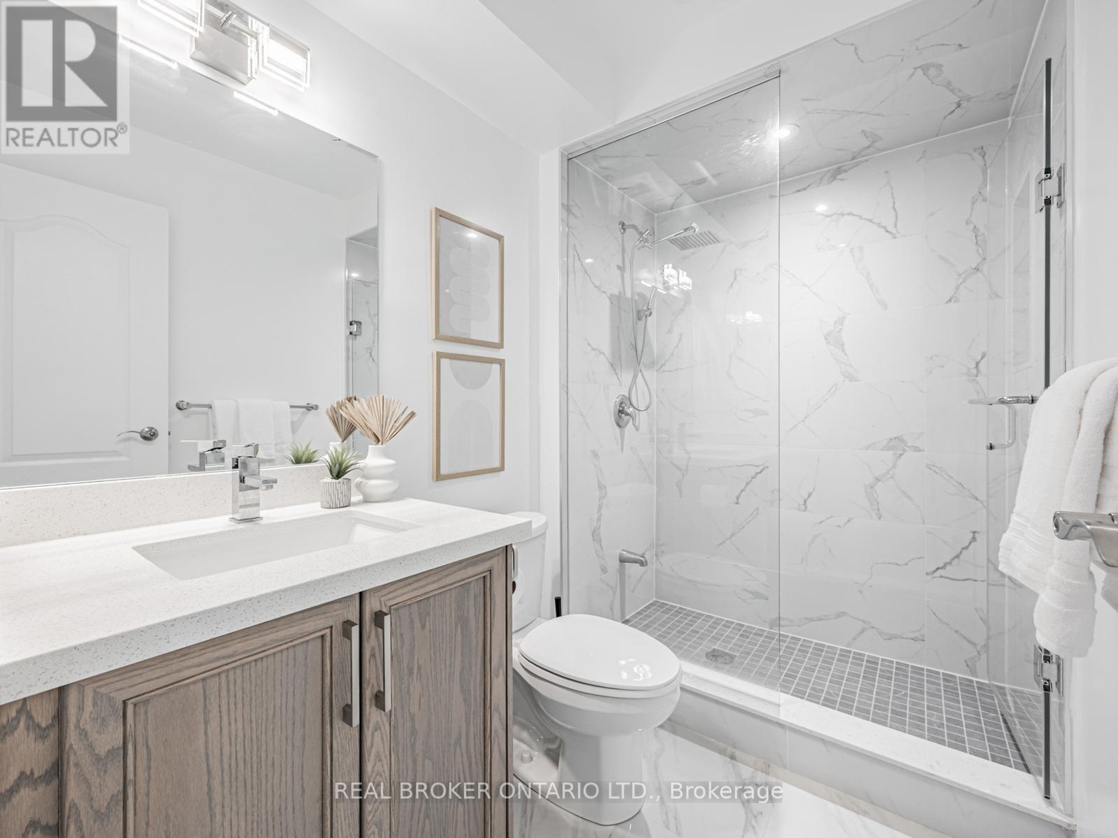 Photo 14 of 20 30 Dundalk Drive, Toronto ON