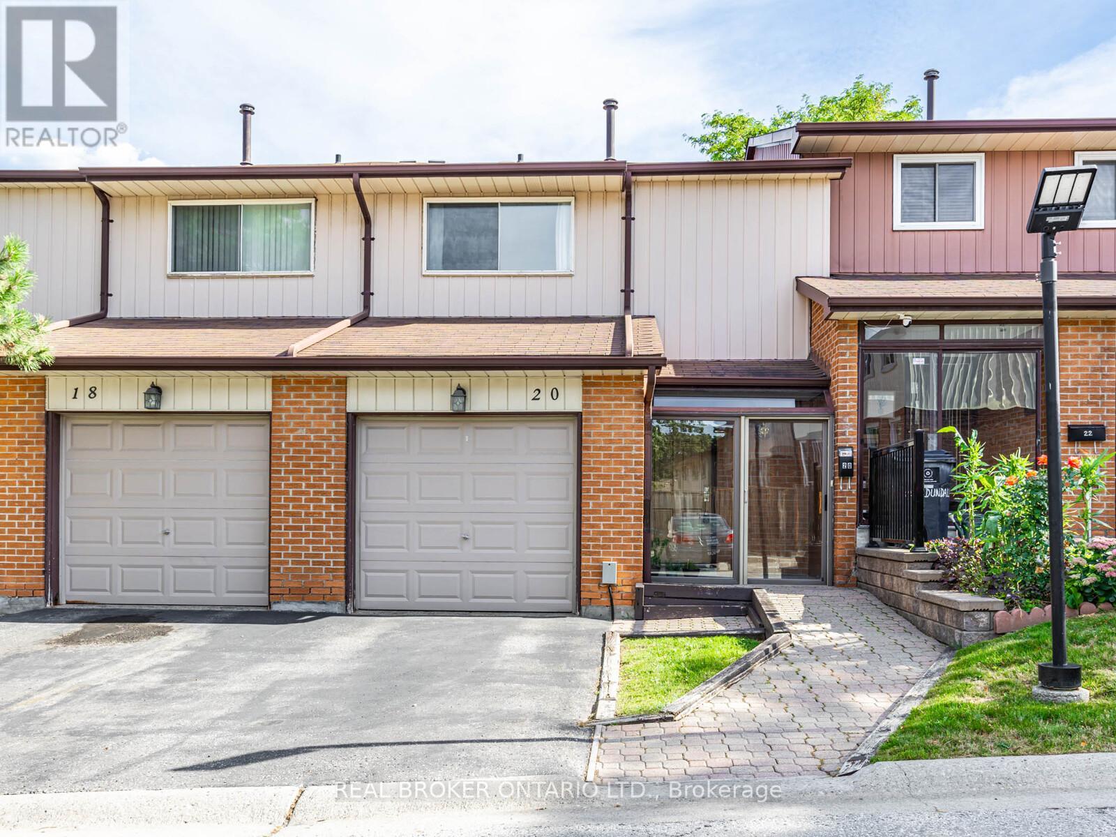Photo 2 of 20 30 Dundalk Drive, Toronto ON