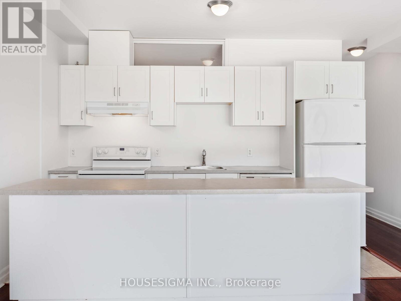 Photo 15 of 313 44 Bond Street W, Oshawa ON