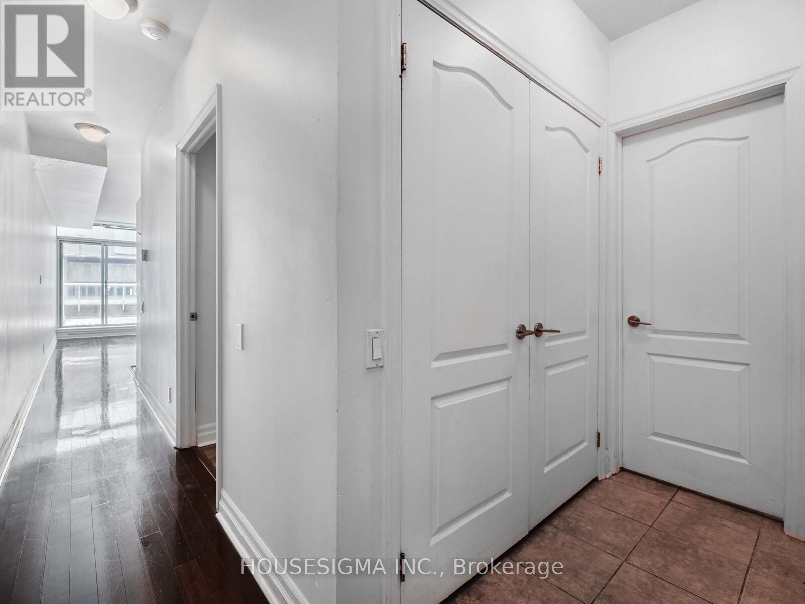 Photo 6 of 313 44 Bond Street W, Oshawa ON