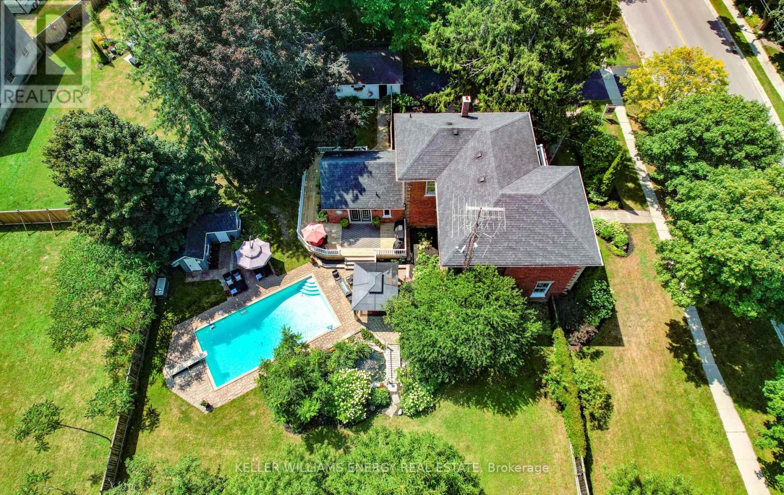 Photo 47 of 27 Columbus Road E, Oshawa ON