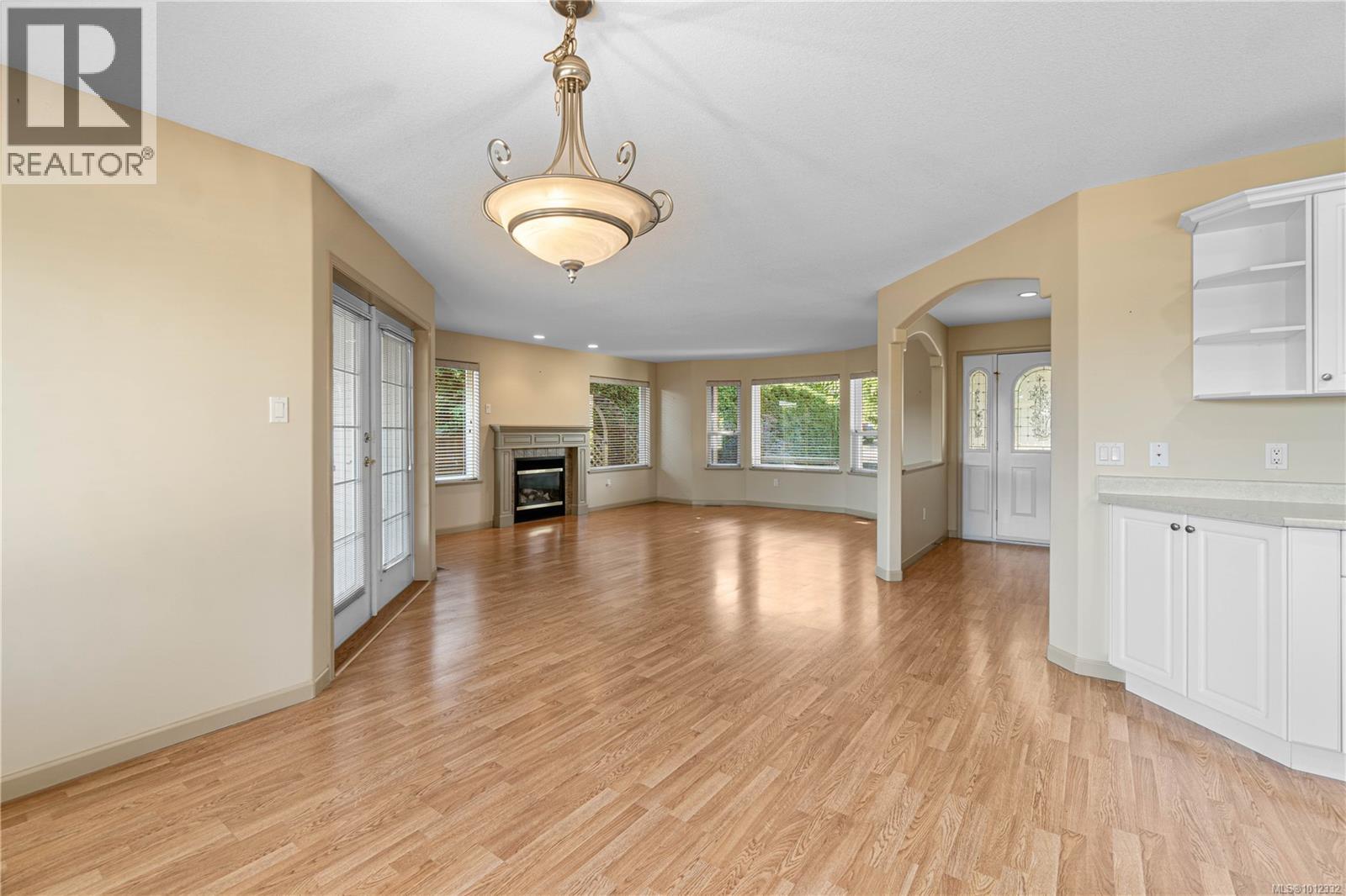 Photo 10 of 1067 Yellowbrick Rd, Parksville BC