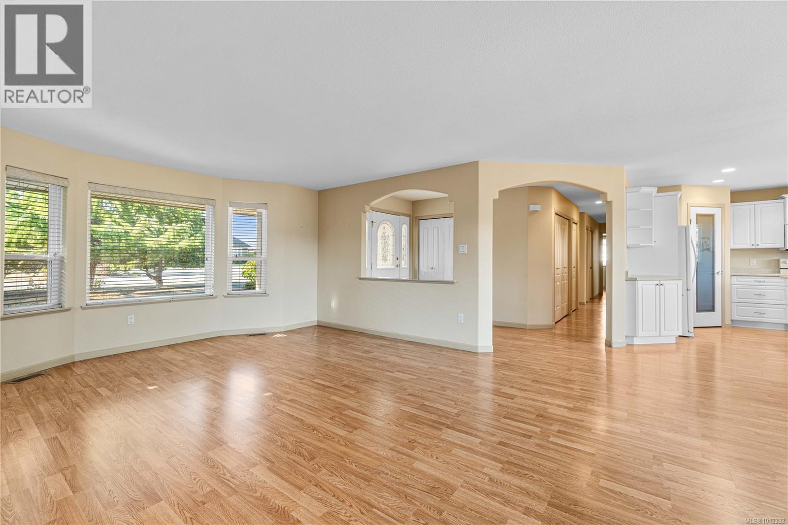 Photo 15 of 1067 Yellowbrick Rd, Parksville BC