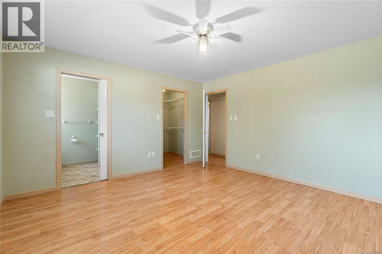 Photo 17 of 1067 Yellowbrick Rd, Parksville BC