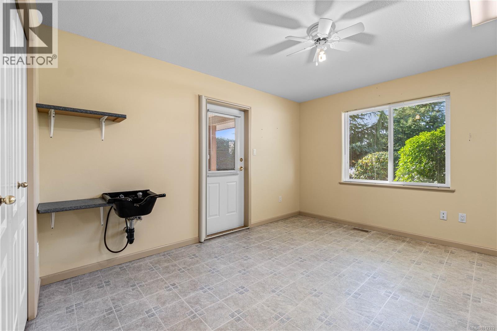 Photo 21 of 1067 Yellowbrick Rd, Parksville BC