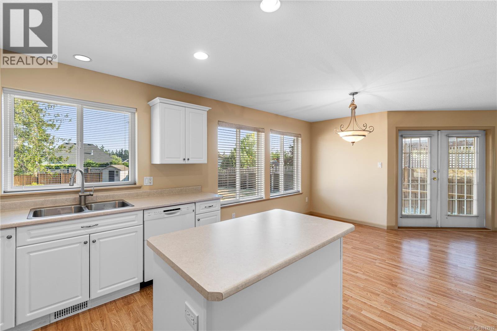 Photo 7 of 1067 Yellowbrick Rd, Parksville BC