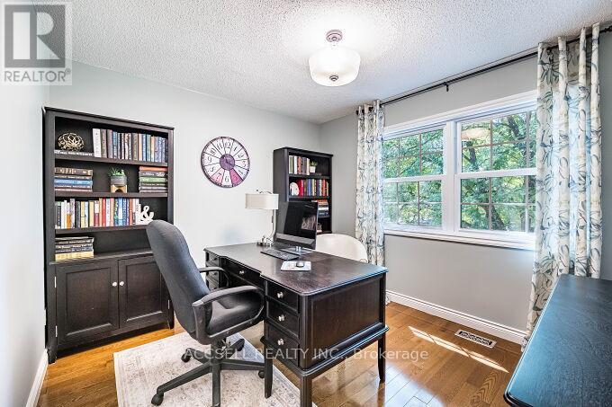 Photo 25 of 6785 Snow Goose Lane, Mississauga ON