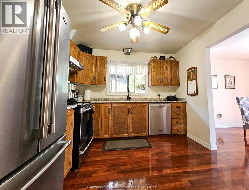 Photo 16 of 8 Lancefield Place, Chatham ON