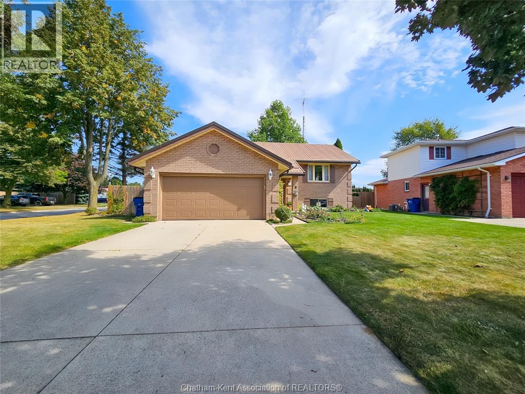 Photo 49 of 8 Lancefield Place, Chatham ON