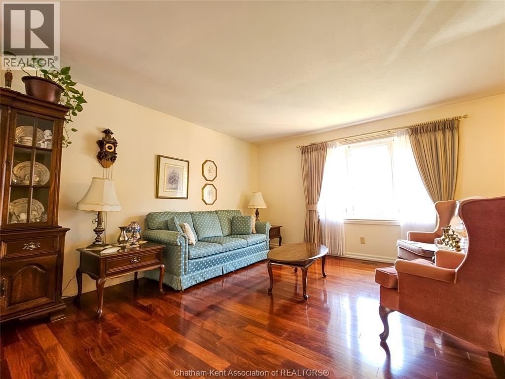 Photo 8 of 8 Lancefield Place, Chatham ON