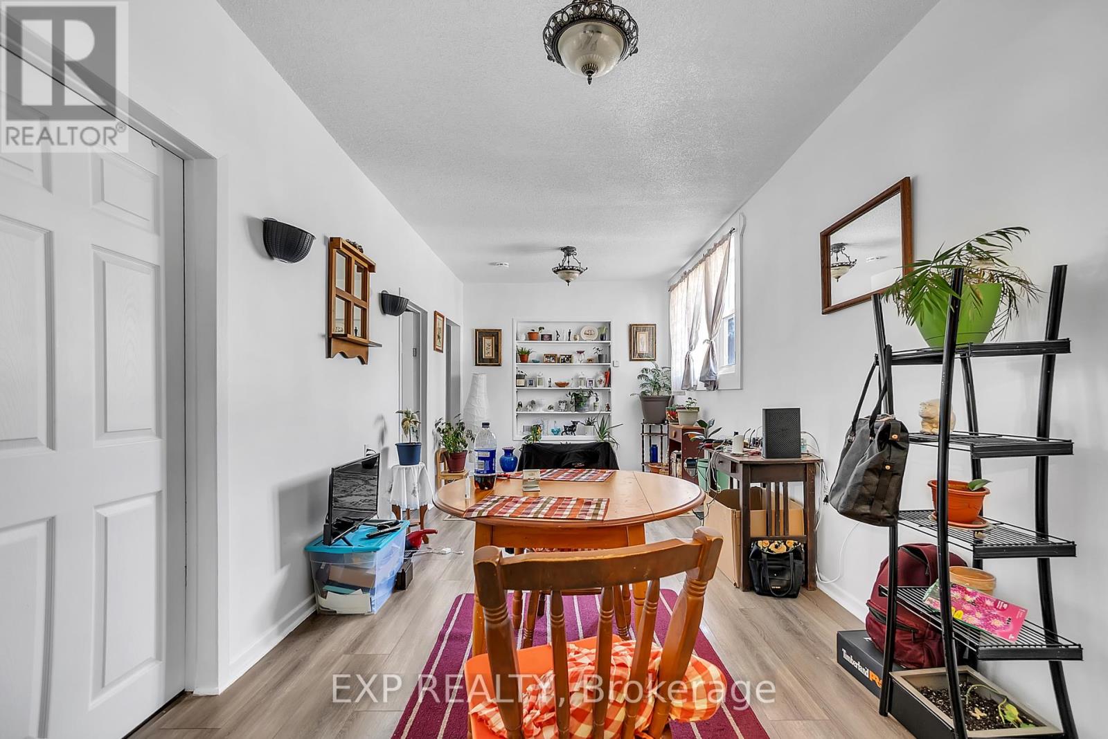 Photo 15 of 147 Victoria Avenue, Belleville ON