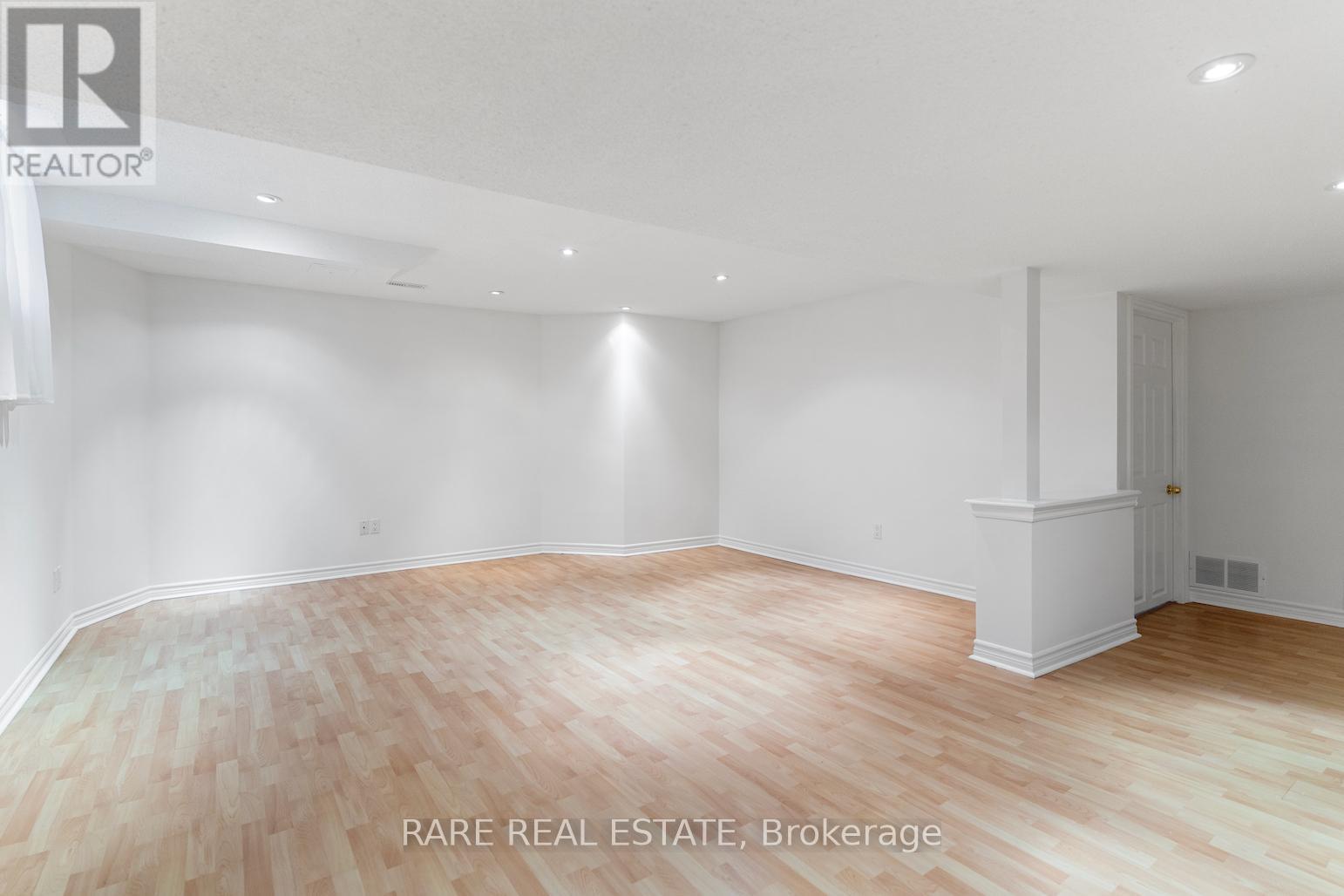 Photo 33 of 295 Stonebridge Drive, Markham ON