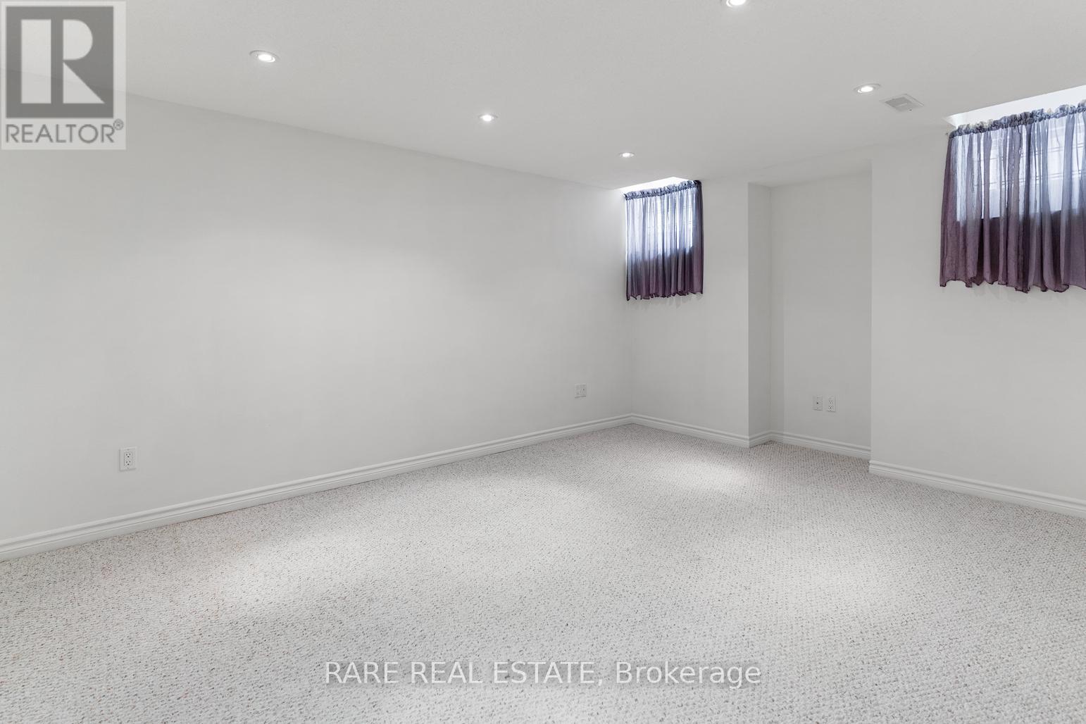 Photo 35 of 295 Stonebridge Drive, Markham ON